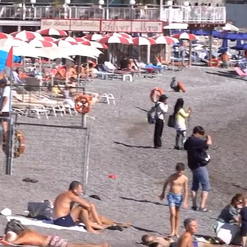 L'ottobrata "destagionalizza" il turismo: le telecamere del TG1 ad Amalfi