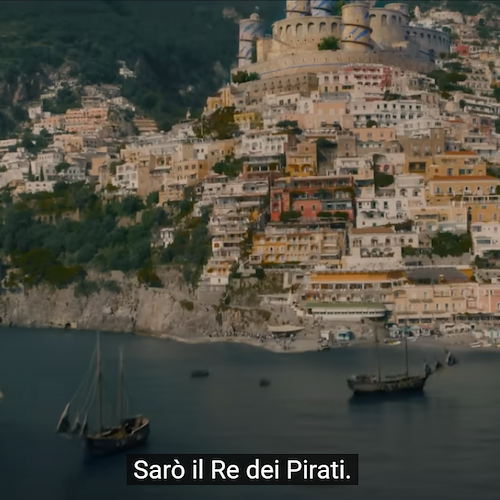 La baia di Positano nel trailer della serie live-action Netflix del manga “One Piece” /VIDEO