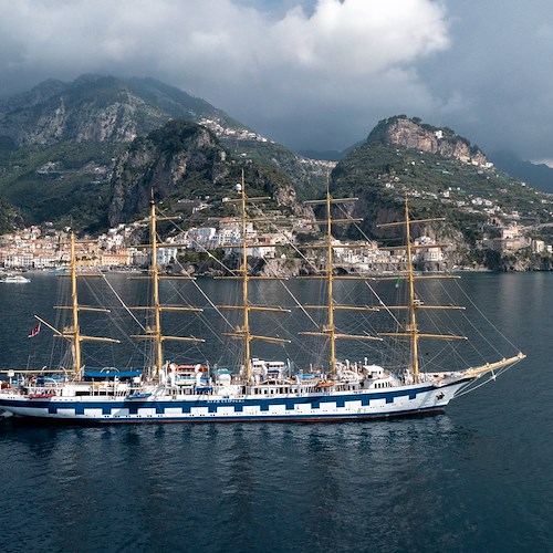 La bellezza del Royal Clipper in Costiera Amalfitana immortalata dalle foto di Michele Abbagnara