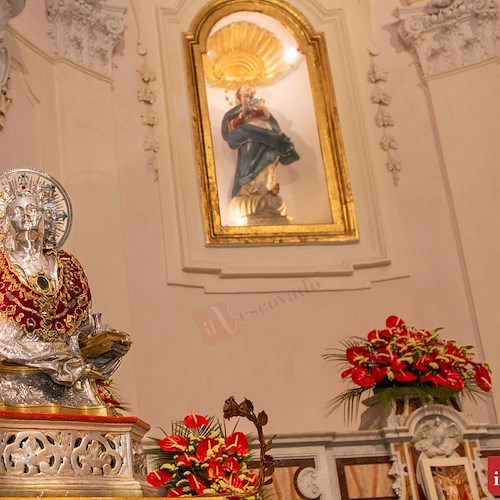 La Chiesa festeggia San Pantaleone, medico, martire e protettore di Ravello. Meteo: soleggiato. Good Morning News