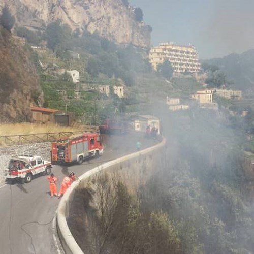 La Costiera che brucia, fiamme a Pogerola /FOTO