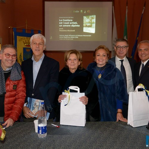 "La Costiera ed i suoi artisti, un amore dipinto", Massimo Ricciardi presenta a Maiori il suo ultimo libro