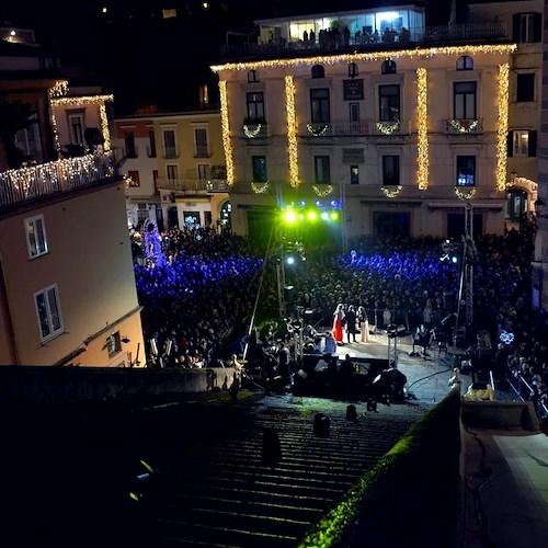 La magia del Natale ad Amalfi, a Capodanno in piazza il rapper Luchè [PROGRAMMA]