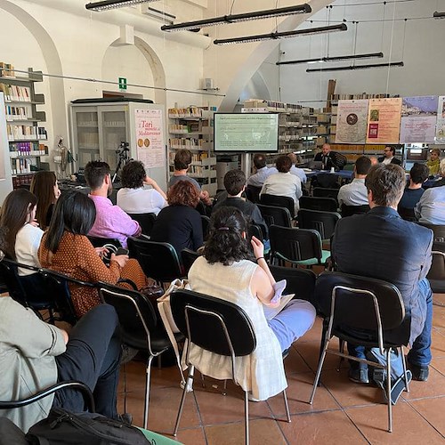 “La Scuola al Centro”, 20 aprile gli studenti del Marini-Gioia di Amalfi a lezione in biblioteca 