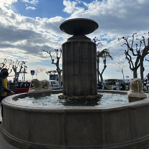 Lavori completati dopo stop della Soprintendenza, a Minori restaurata finalmente la Fontana dei Leoni