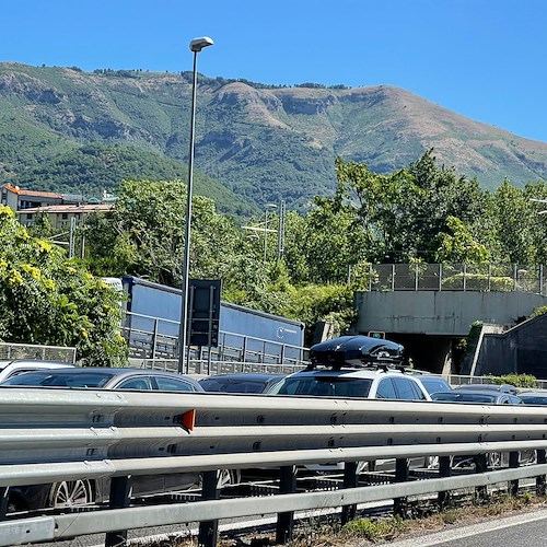 Lavori “Salerno Porta Ovest”, già stamattina i primi disagi: traffico in tilt / FOTO 