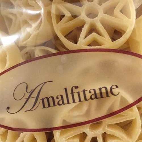 'Le Amalfitane', ecco la pasta con la croce ottagona. L'idea del Pastificio Cuomo di Gragnano