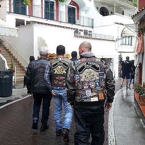 Le Harley Davidson da tutta Italia si ritrovano in Costa d'Amalfi per Run Millecurve /FOTO