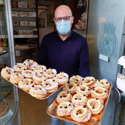 Le zeppole di San Giuseppe della Pasticceria Gambardella di Minori rigorosamente fritte