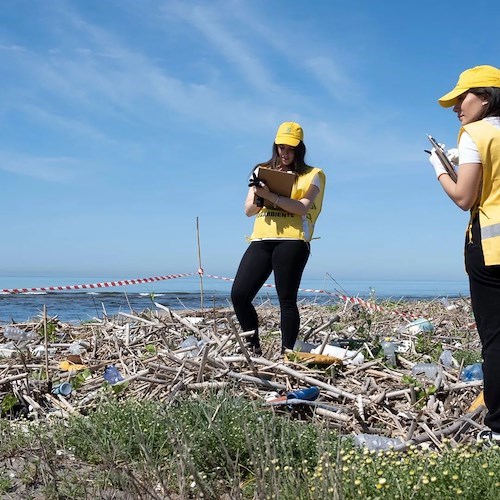 Legambiente presenta l’indagine Beach Litter 2023: in Campania 1.939 rifiuti ogni 100 metri di spiaggia