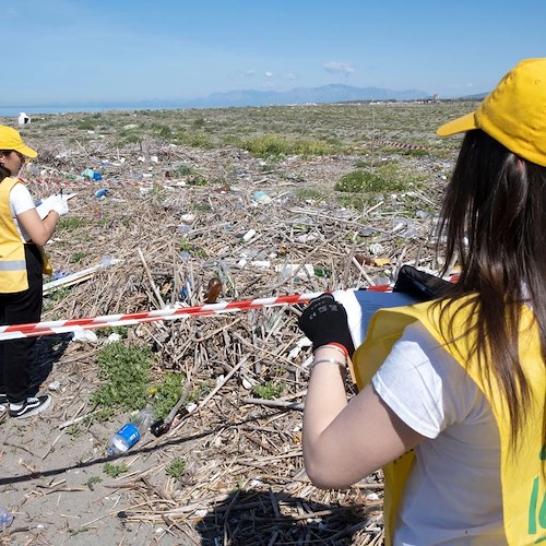Legambiente presenta l’indagine Beach Litter 2023: in Campania 1.939 rifiuti ogni 100 metri di spiaggia