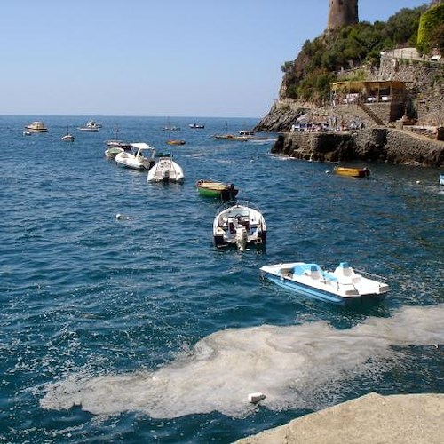 Liquami nel mare della Costiera, 9 (per ora) gli indagati: sindaci Praiano e Amalfi, dirigenti e tecnici Ausino 