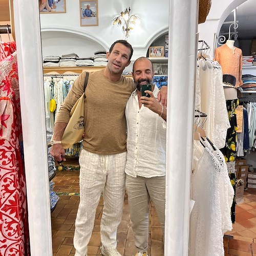 Luke Rockhold si rilassa in Costa d'Amalfi