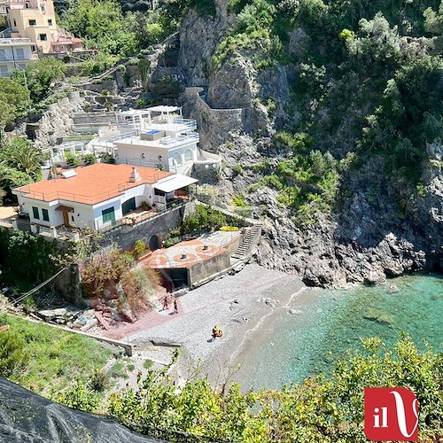 Maiori: cade mentre è in giardino e fa un volo di quasi 5 metri, necessario intervento elisoccorso /FOTO e VIDEO