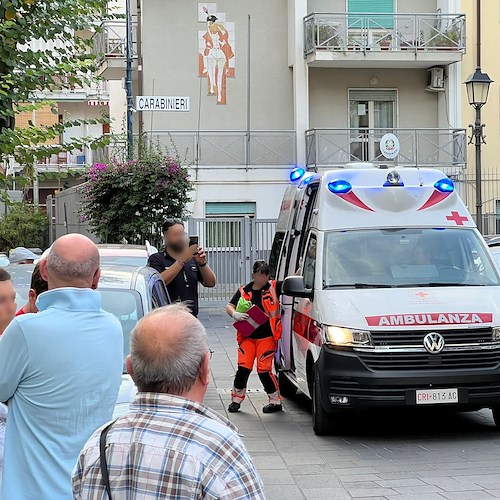 Ambulanza della Croce Rossa<br />&copy; Il Vescovado