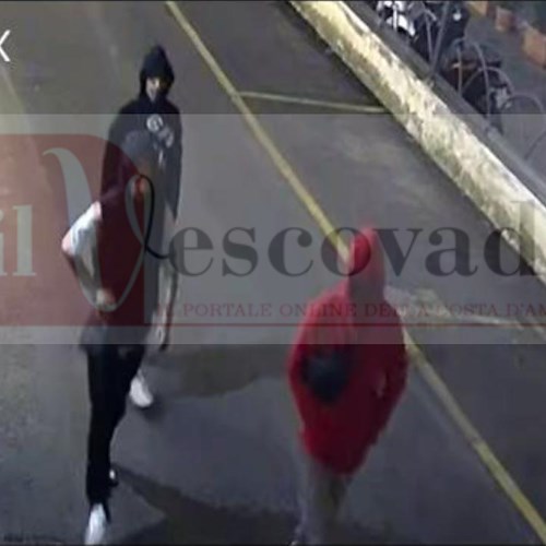 Maiori. Giovani incappucciati danneggiano scooter in via Orti: fermati dai Carabinieri 