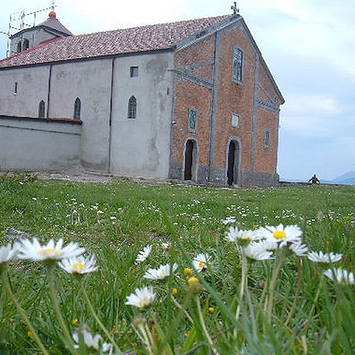 Maiori: il pellegrinaggio all'Avvocata, tra fede e tradizione