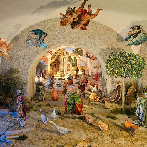 Maiori, l'8 dicembre si inaugura il Presepe dipinto di Giacomo Palladino nel cortile di Palazzo Mezzacapo