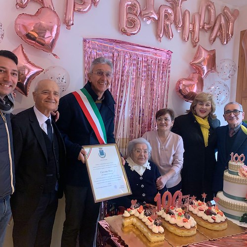 Maiori, Rosa Cascone compie 100 anni: il dono dell'Amministrazione comunale