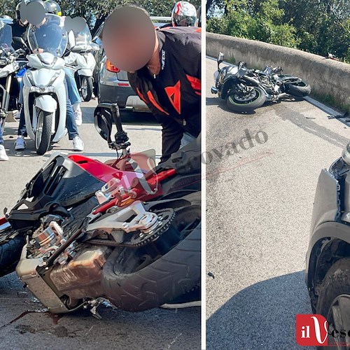 Maiori, scontro tra due motociclette. Centauro in ospedale e traffico in tilt /Foto