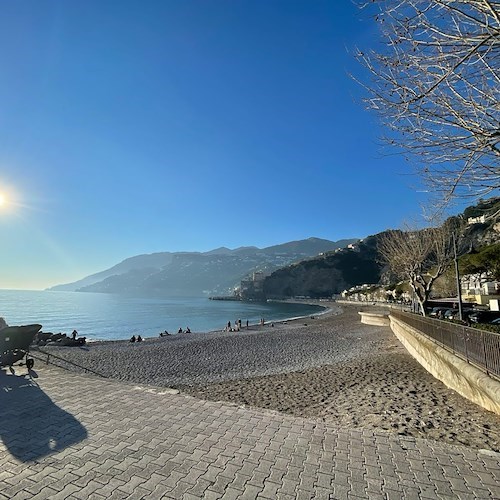 Maiori si prepara alla stagione balneare: al via procedura per l'affidamento della spiaggia ad est della foce