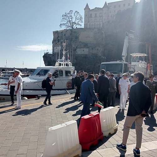 Maiori, varata l’unità navale antinquinamento “Costa d’Amalfi” /FOTO