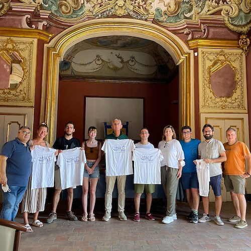 "Make it Blue", a Maiori ragazzi da tutto il Mondo coinvolgeranno i bagnanti in attività di pulizia della spiaggia
