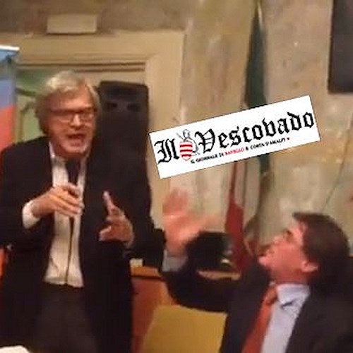 «Maleducato, incivile, rozzo...» Sgarbi a Vietri contro giornalista Vito Pinto /VIDEO