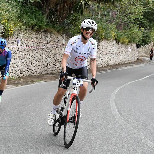 Maria Pia Di Lieto di Minori tra gli atleti amatori del Giro-E con tappa Sorrento-Napoli