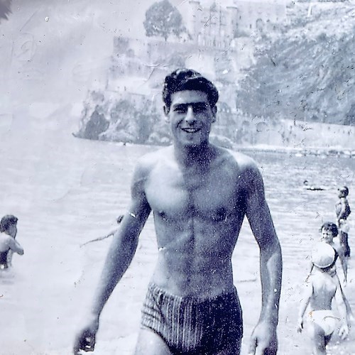 Mario Della Mura compie 90 anni, gli auguri de "il Vescovado"