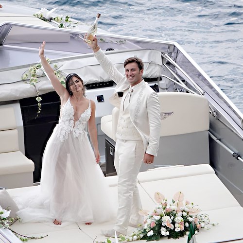 Sposi in barca<br />&copy; Gianni Riccio