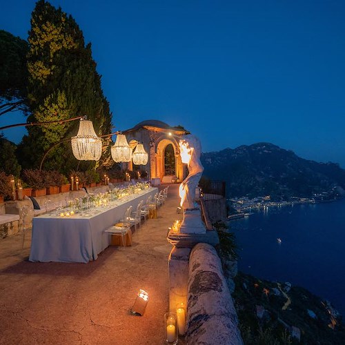 Meraviglia Ravello: a Villa Cimbrone si cena con le Stelle dal balcone a picco sul mare