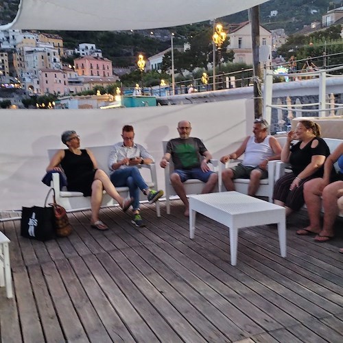 Minori, classe 1969 si riunisce per una serata relax in OtiumSpa sul Mare /Foto /Video