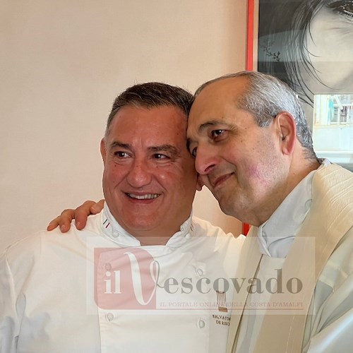 Minori, dopo la benedizione di Don Ennio stasera si inaugura il ristorante "Sal De Riso Gourmet"