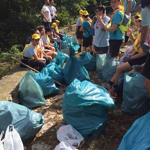 Minori, Puliamo il mondo: volontari liberano Auriola dai rifiuti /FOTO