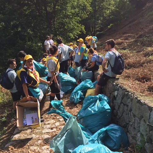 Minori, Puliamo il mondo: volontari liberano Auriola dai rifiuti /FOTO