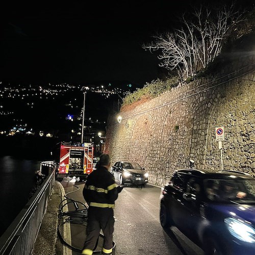 Minori. Vigili del Fuoco domano incendio a ridosso della Statale /Foto /video