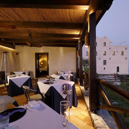 Monastero Santa Rosa Hotel di Conca dei Marini riapre il 5 aprile