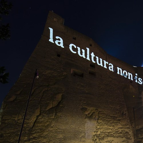 Monumenti in Rosa in Campania. La cultura non isola: Procida Capitale 2022