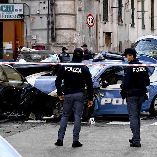 Napoli: poliziotto muore per sventare rapina in banca