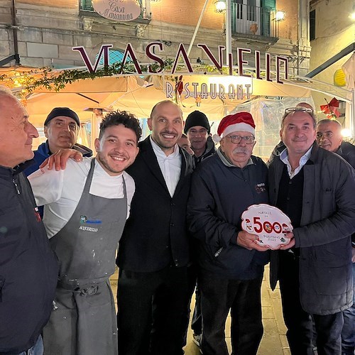 Natale in 500 a Positano. Il tour da Amalfi a Maiori /foto
