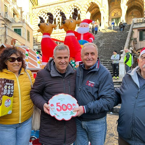Natale in 500 a Positano. Il tour da Amalfi a Maiori /foto