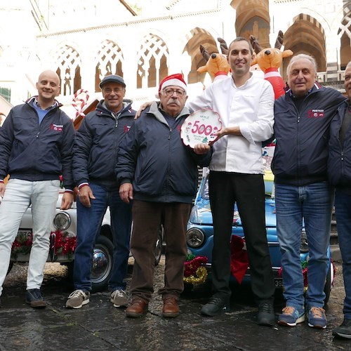 Natale in 500 a Positano. Il tour da Amalfi a Maiori /foto