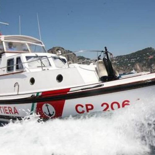 Naufragio tra Capri e Positano, salvi quattro diportisti di Caserta