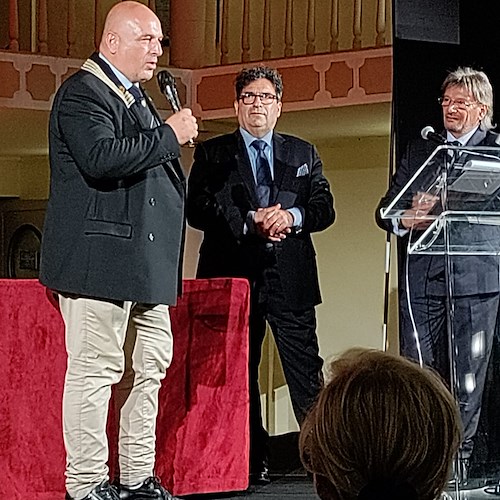 Nuovo alto riconoscimento per Gaetano Ruocco, il presidente ANSI riceve "Il Pensatore" per l'impegno sociale 