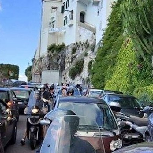 Nuovo piano traffico per la Costiera Amalfitana, albergatori non favorevoli a targhe alterne. Ecco perchè