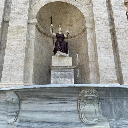 Oggi l'Urbe compie 2776 anni: restituita alla città la Fontana della dea Roma in Campidoglio