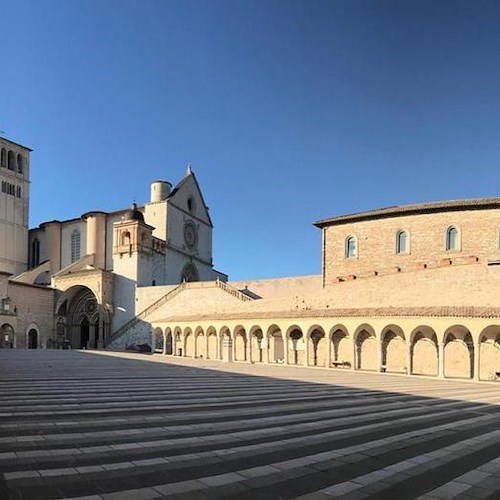 Padre Enzo Fortunato: «Assisi vuota vi abbraccia» 