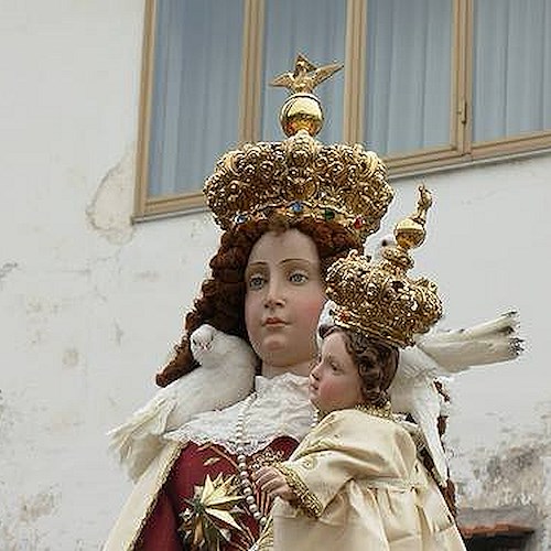 Pagani festeggia la Madonna delle galline, una straordinaria tradizione di fede e folklore