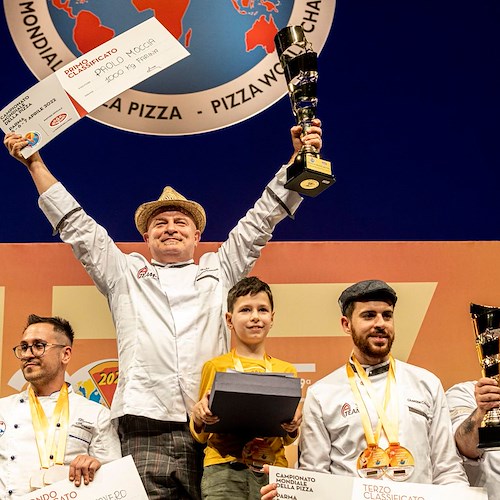 Paolo Moccia di Tramonti è campione mondiale, la sua pizza classica si aggiudica il primo posto a Parma 